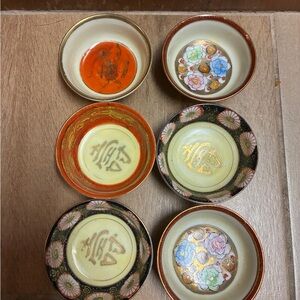 Vintage set of 6 gold trimmed saki cups occupied Japan